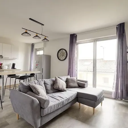 Daire 3 Avec Terrasse Et Parking